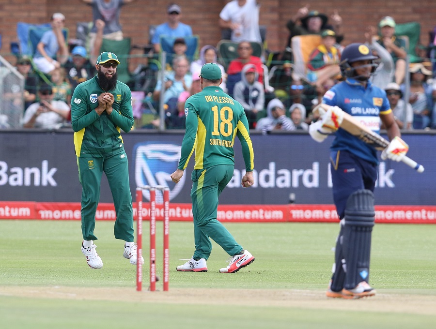 PORT ELIZABETH, SOUTH AFRICA - JANUARY 28: Hashim Amla of South Africa catches out Sandun Weerakkody of Sri Lanka during the 1st One Day International match between South Africa and Sri Lanka at St Georges Park on January 28, 2017 in Port Elizabeth, South Africa. (Photo by Richard Huggard/Gallo Images/Getty Images)